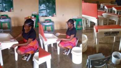Teacher wash pupils' desks