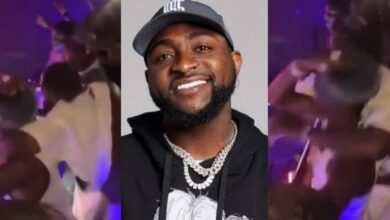 "OBO too like play" - Controversy erupts as Davido rough-handles Wizkid's neck at 'Evenintheday' event 